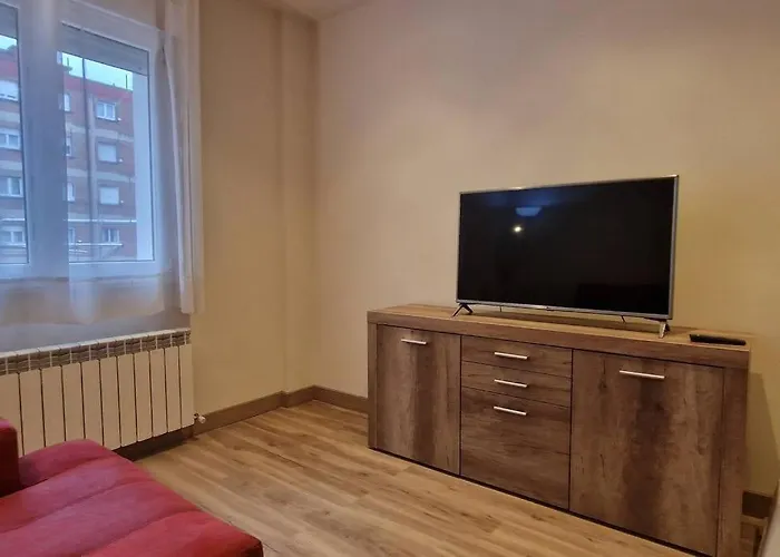 Апартаменти - A Dos Pasos De La Playa - 3 Hab - 2 Banos Хіхон